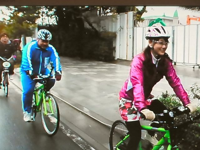 ウォーキングと自転車 足腰にいいには