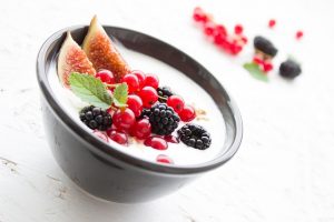 yogurt-1786329_640